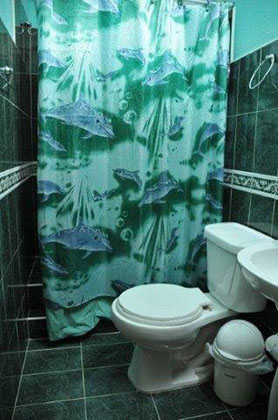 Ba&ntilde;o del apartamento independiente Isabel en la Habana