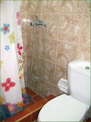 Baño de Habitación en el Hostal Rodriguez
