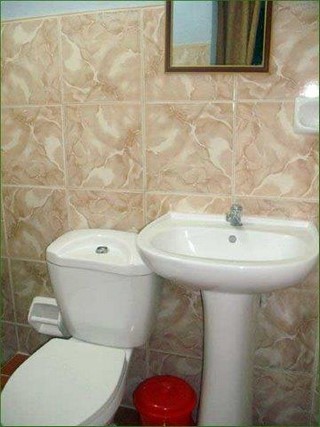 Baño de Habitación en el Hostal Rodriguez