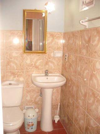 Baño de Habitación en el Hostal Rodriguez
